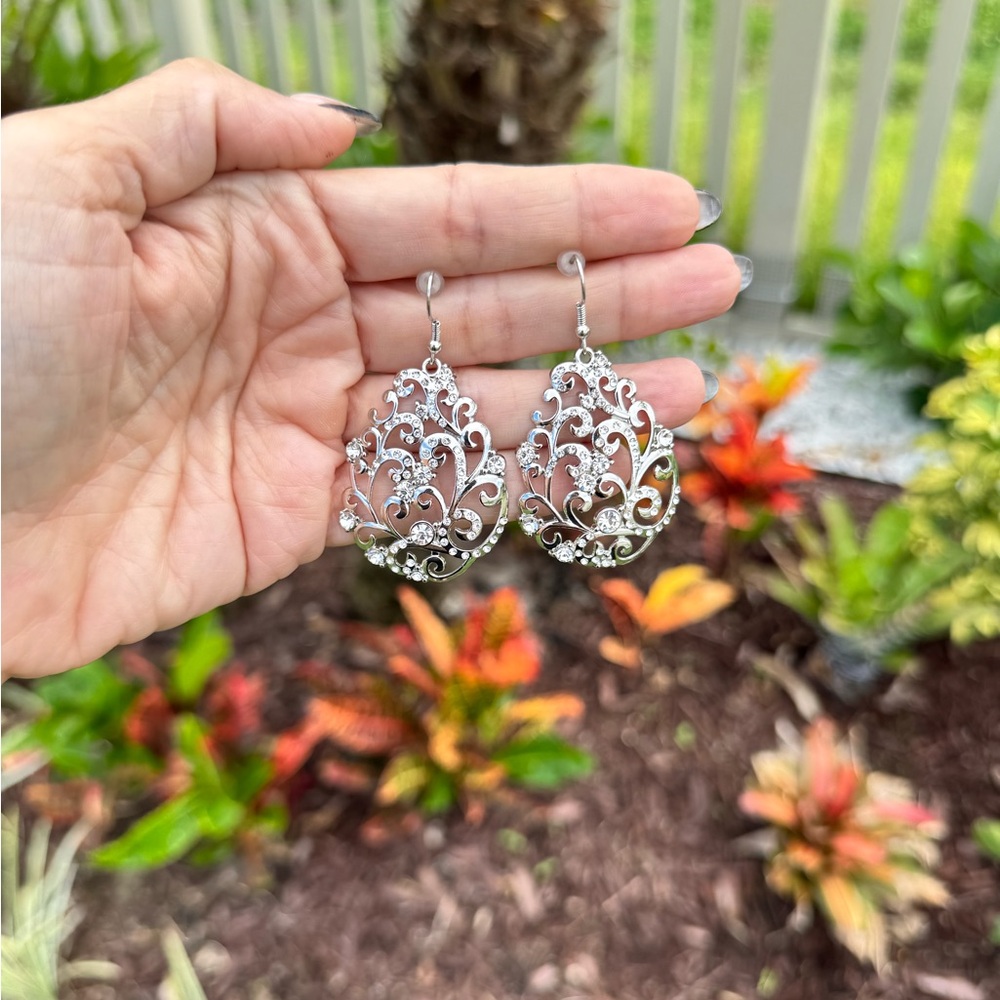 Silver Tone Intricate Filigree Crystal Bohemian Teardrop Dangle Earrings Boho